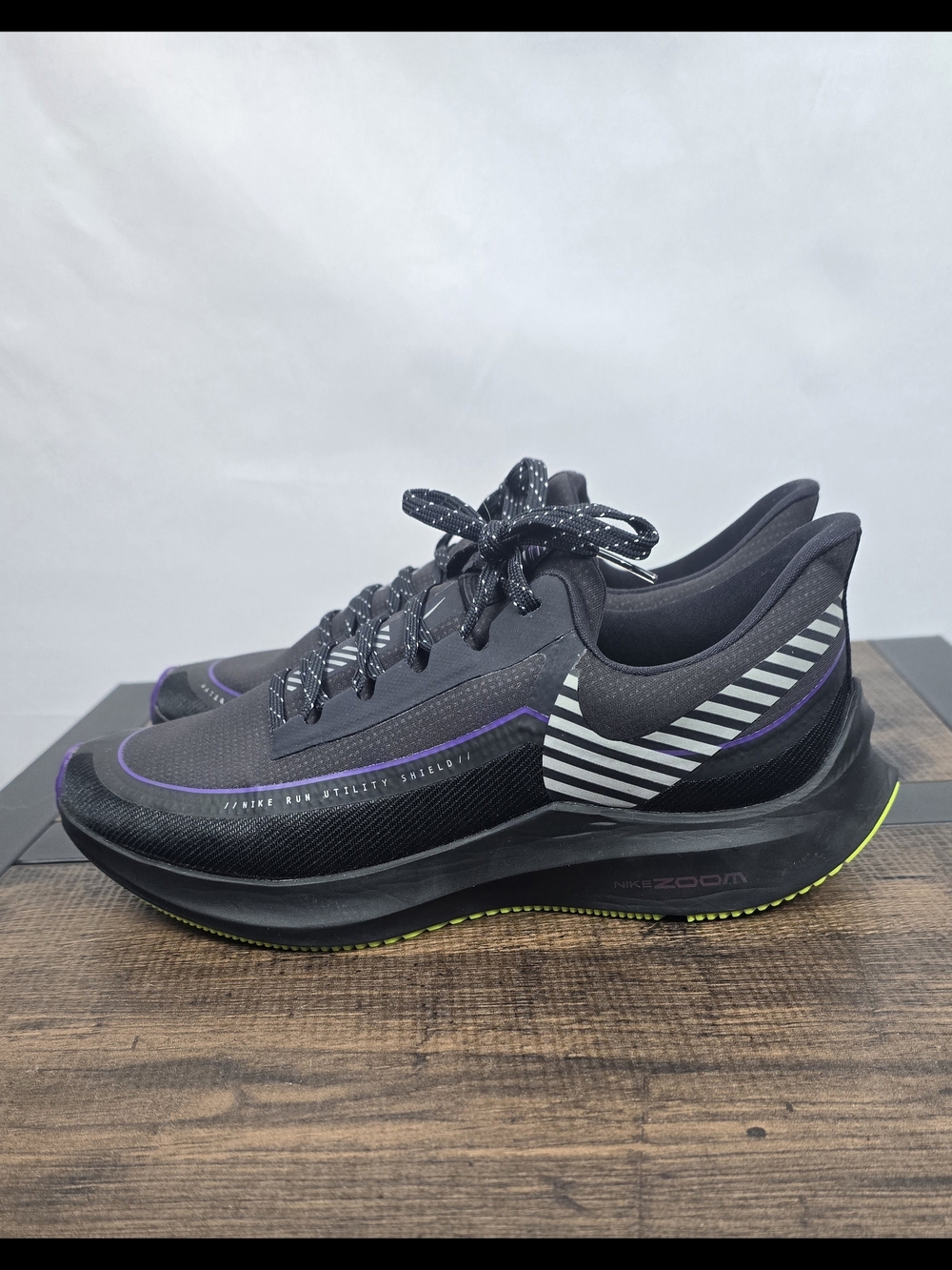 Nike Zoom Run Utility Shield Shoes Women's Size 9
